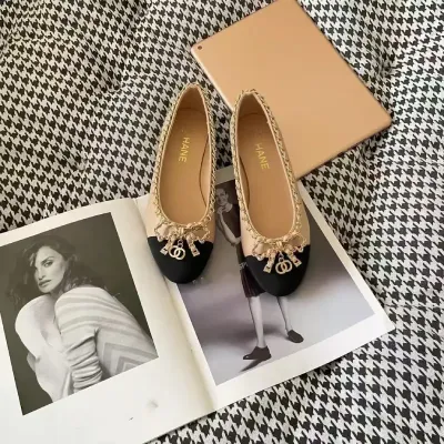 WOMEN'S STYLE FLAT HEEL
